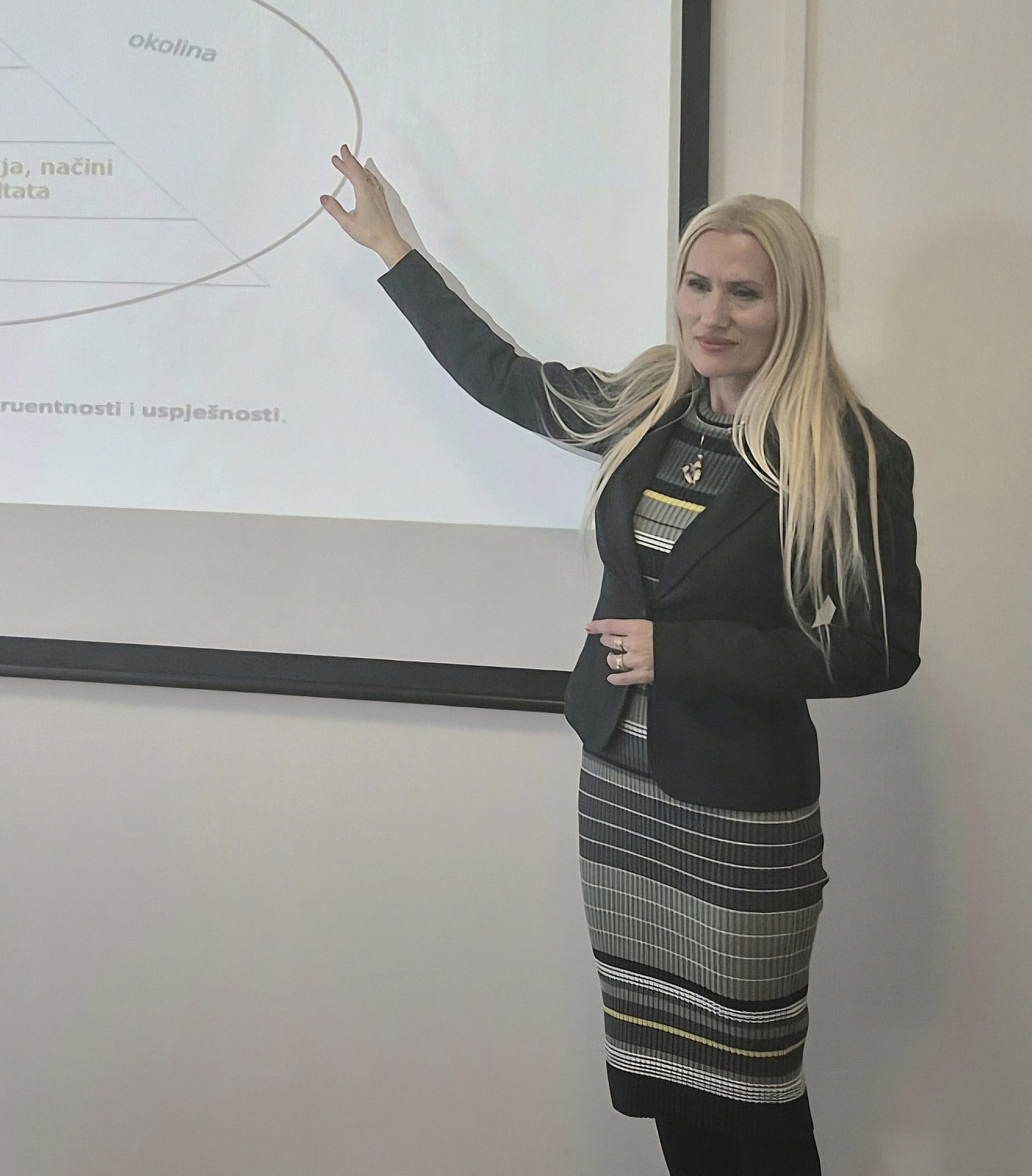 KOMUNIKACIJSKE I PREZENTACIJSKE VJEŠTINE